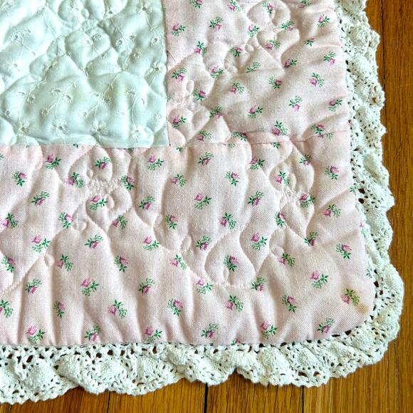 Vintage Baby Quilt with Lace Trim & Birth Certificate Panel - Picture 3 of 14